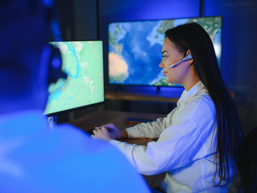 call-agent-with-headset